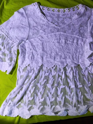 Blusa blanca de encaje