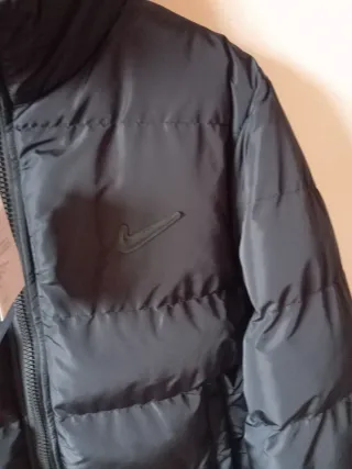 Plumífero Negro Talla M, está sin estrenar,