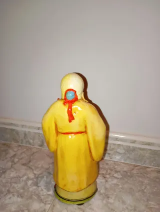 Figura Buda Cerámica Beige y Rojo