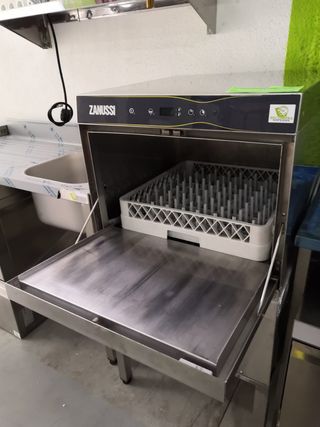 Lavavajillas Industrial Zanussi