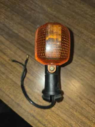 Intermitente Trasero Derecho Yamaha YZF-R6 (01-02)