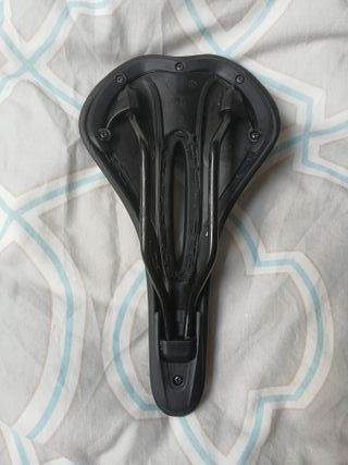 Sillín con canal de alivio (unisex)