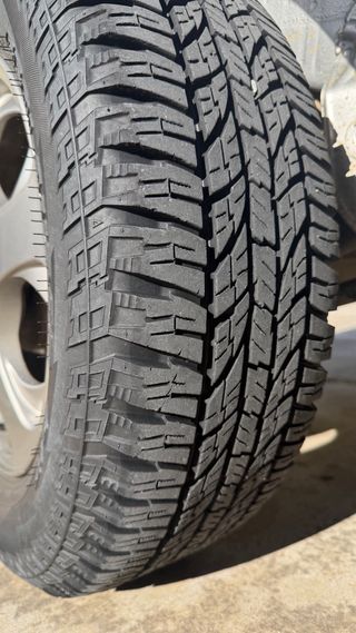 2 Yokohama Geolandar AT 215/65 R16 98H