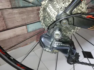 Bicicleta de carretera BH con cambios electronicos