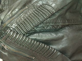 Giubbotto in pelle nero