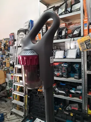 Scopa elettrica ricaricabile telescopica