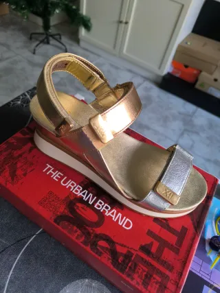 Sandalias Xti Mujer Doradas y Plateadas