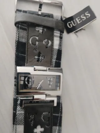 Reloj Guess Negro y Plateado
