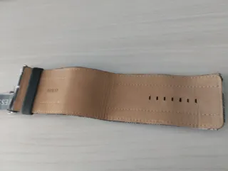 Reloj Guess Negro y Plateado