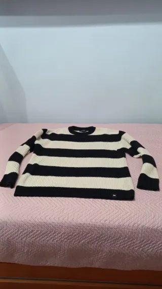 Jersey Pull&Bear rayas blanco y negro