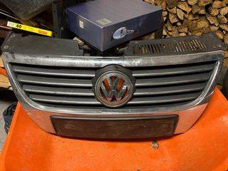 Parrilla Delantera VW Passat B6 Cromada