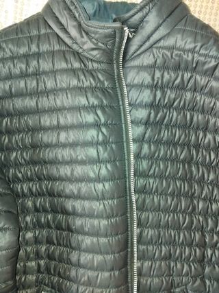 Giubbino nero trapuntato con zip