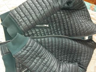 Giubbino nero trapuntato con zip