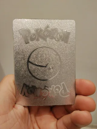 Carta Pokémon Pikachu VMAX Rainbow Rare