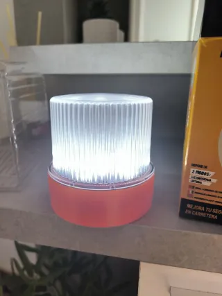 Baliza V16 , luz de emergencia