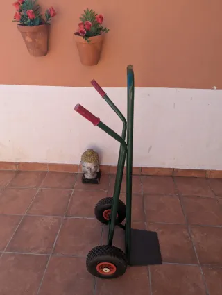 Carretilla de dos ruedas neumáticos