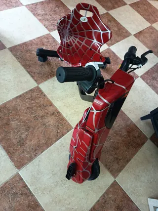 Triciclo Eléctrico Rexo Spiderman