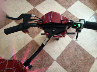 Triciclo Eléctrico Rexo Spiderman