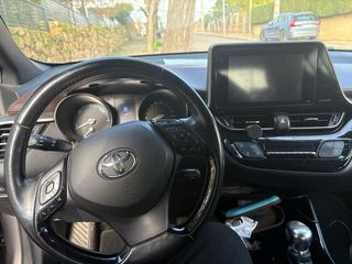 Toyota C-HR 2016