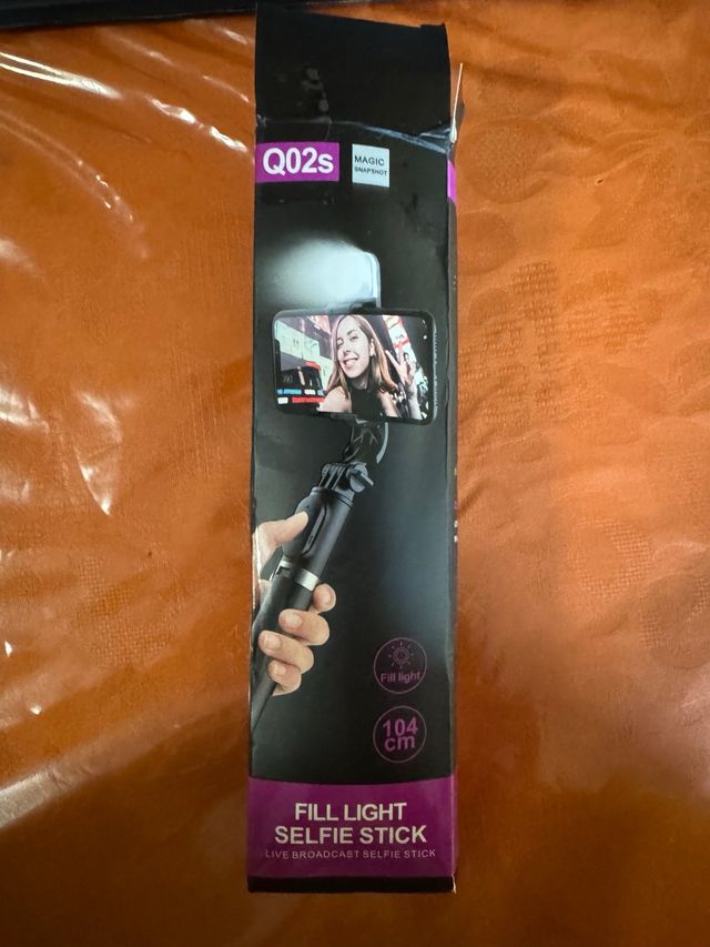 Palo Selfie Q02s con Luz Relleno