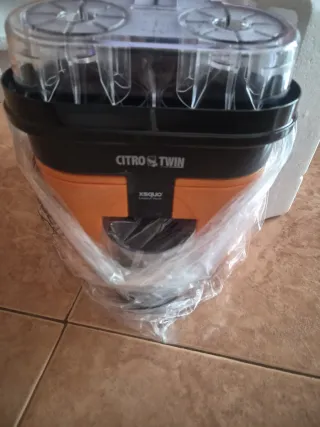 Exprimidor CITRO TWIN Turbo con corte automático