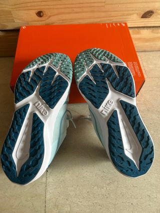 Nike Star Runner 4 (GS) Talla 38.5 sin estrenar