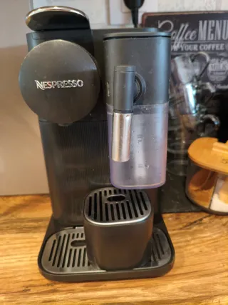 Cafetera Nespresso De'Longhi Automática