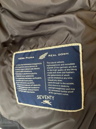 Americana plumífero Seventy negra