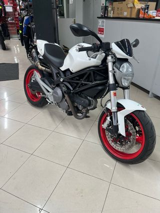 Ducati Monster 696 2012 Blanca