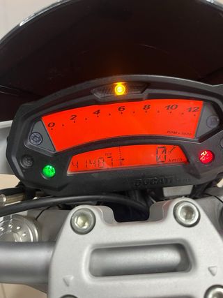 Ducati Monster 696 2012 Blanca