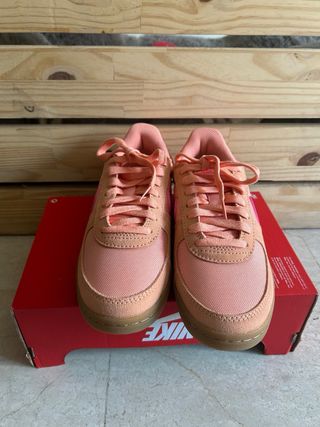 Nike Field General GS 37.5 sin estrenar