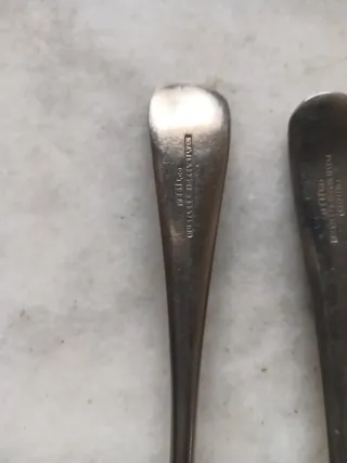 5 Cucharas y 5 Tenedores Antiguos Ingleses