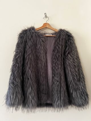 Abrigo pelo gris MissKoo talla única