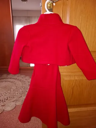 Conjunto rojo vestido y chaqueta 4 años
