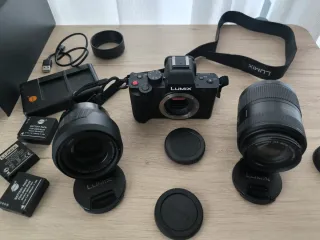 Kit Fotocamera Panasonic Lumix + Obiettivi e Batterie