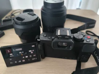 Kit Fotocamera Panasonic Lumix + Obiettivi e Batterie