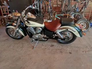 Honda Shadow 750 VT Custom Moto