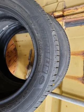 Se vende 2 Neumáticos en perfecto estado