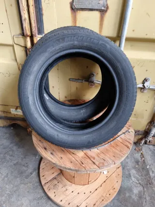 Se vende 2 Neumáticos en perfecto estado