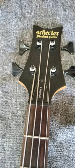 Bajo Eléctrico Activo Schecter Diamond