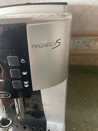 Cafetera DeLonghi Magnifica S Automática
