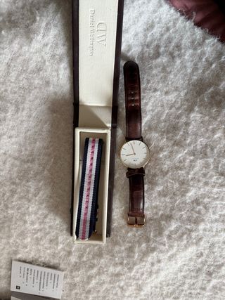 Reloj Daniel Wellington Marrón y Dorado