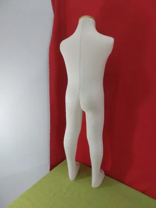 Maniquí infantil de tela
