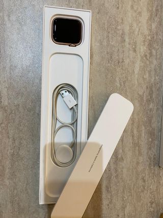Apple Watch SE Rosa Completo Accessori
