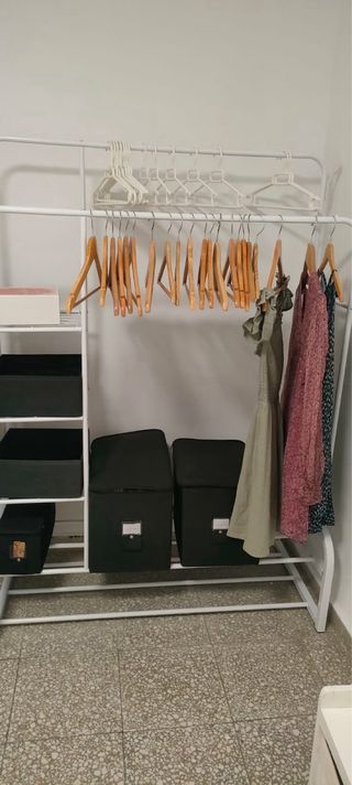 Porta abiti bianco in metallo