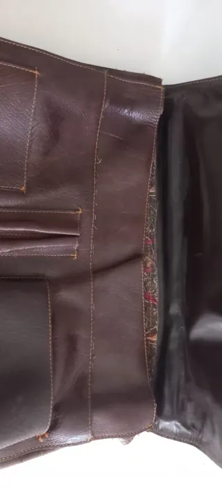 Antigua cartera de piel