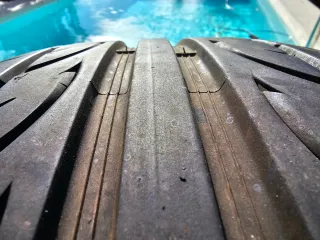 Hankook V12 EVO2 255/45ZR19 104Y XL