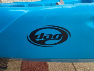 Kayak rígido autovaciable