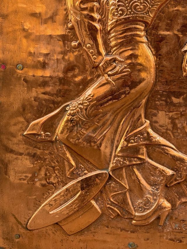 Relieve de cobre bailarina flamenca Xavier Corbero