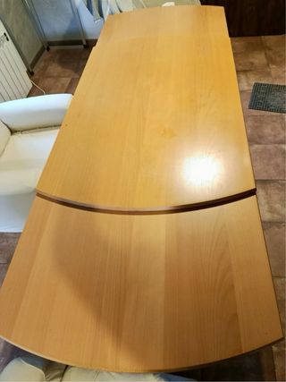 Mesa de comedor extensible de madera